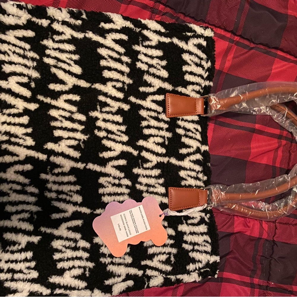 Yitty Major Label Plush Tote